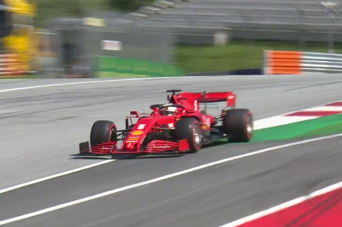 Vettel bi loai o vong phan hang chang F1 dau tien tai Ao hinh anh