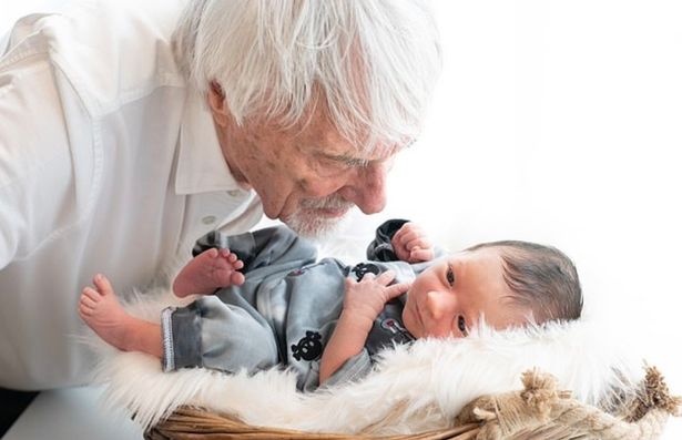 Trum F1 89 tuoi anh 1