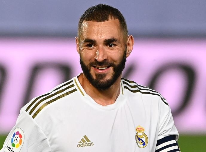 Real Madrid lai thang nho penalty hinh anh