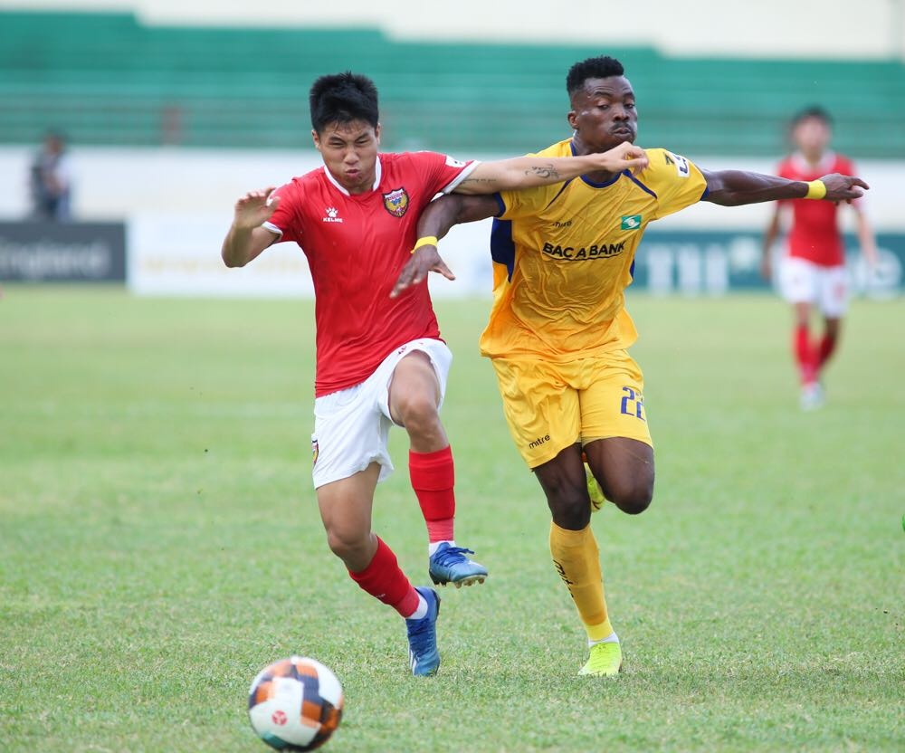 Truc tiep SLNA vs Ha Tinh anh 1