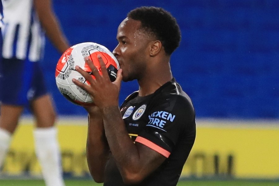 Sterling lap ky luc giup Man City thang Brighton 5-0 hinh anh