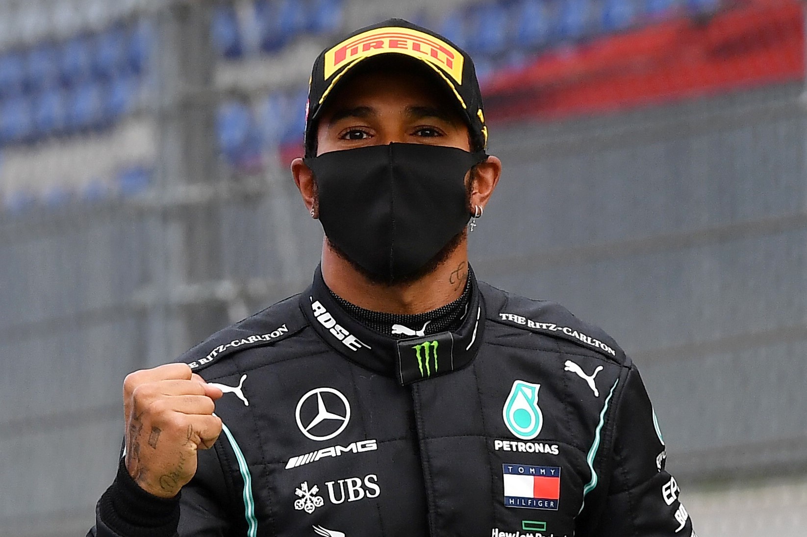 Hamilton thang chang dua tai Ao sau an phat ngay khai man hinh anh