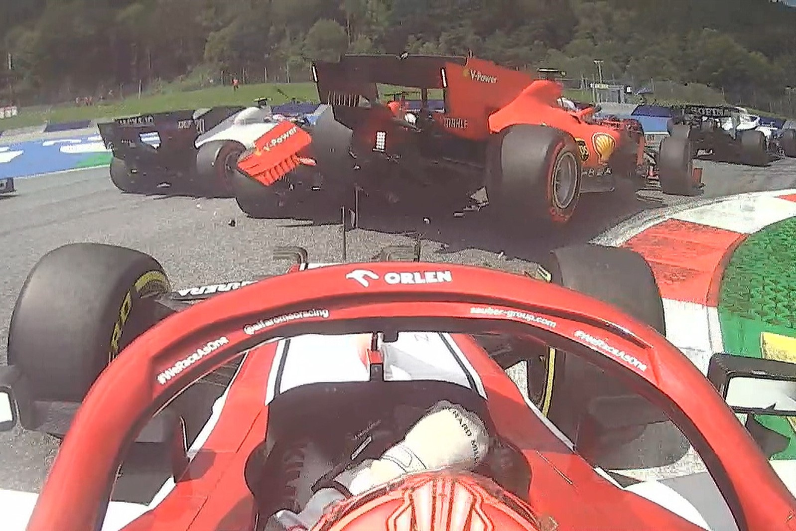 Leclerc va cham voi Vettel khien Ferrari tham bai tai chang 2 hinh anh