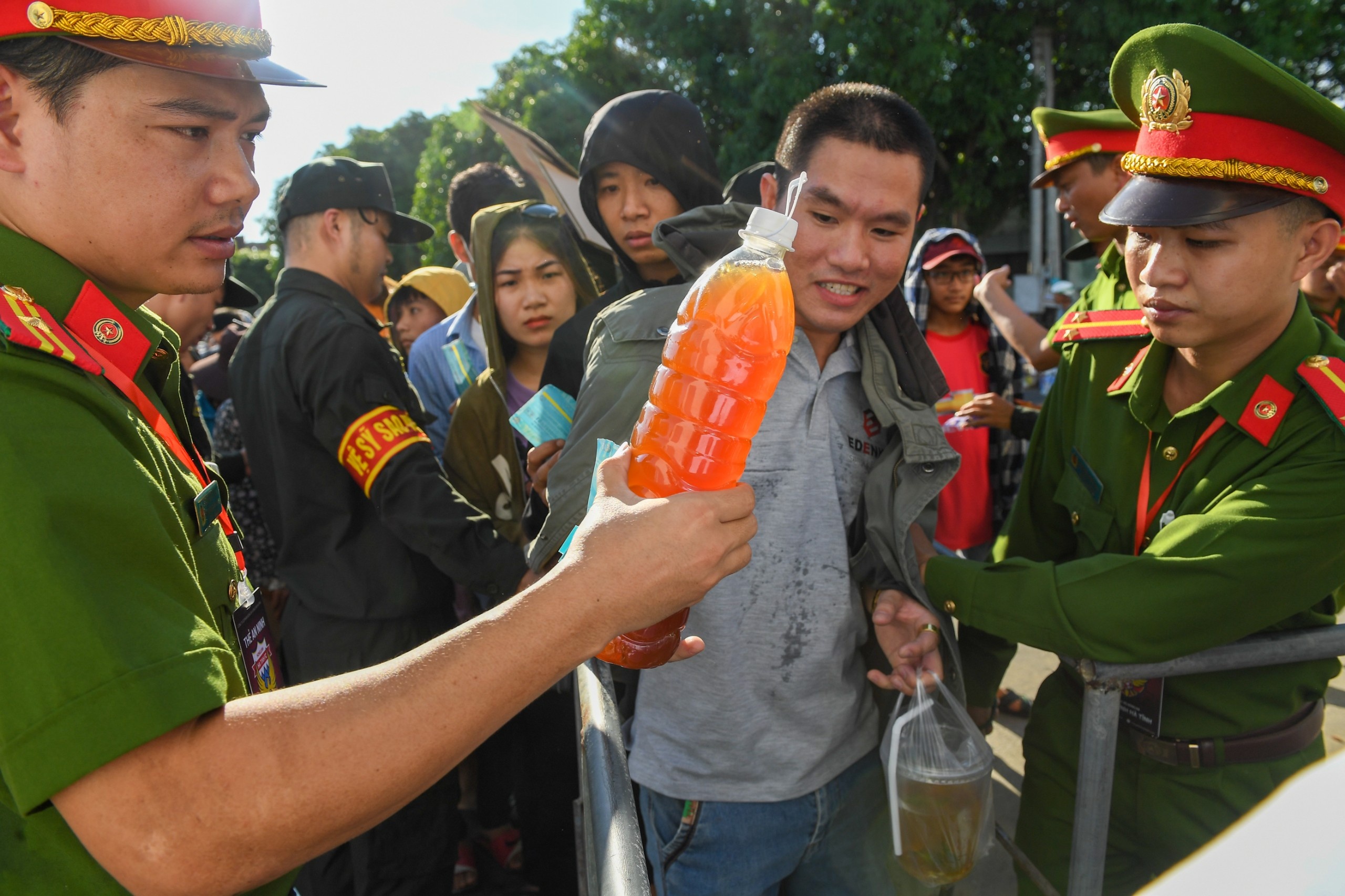 Truc tiep Ha Tinh vs TP.HCM anh 8