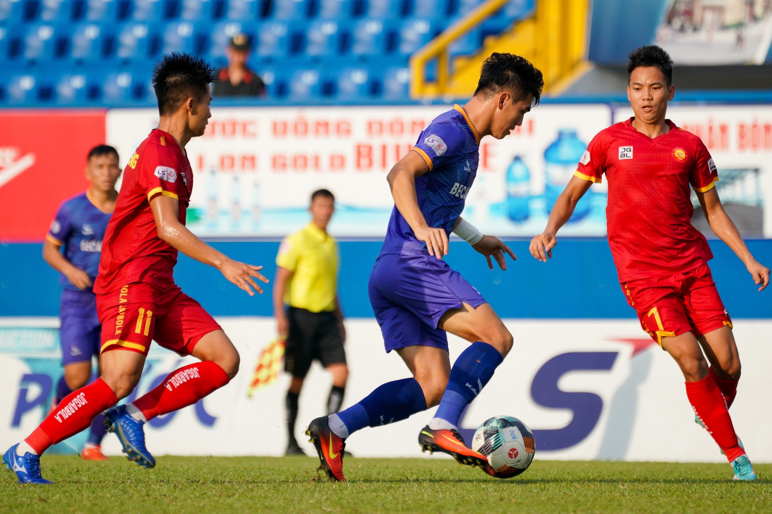 Truc tiep Binh Duong vs Thanh Hoa anh 1