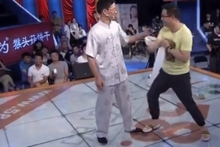 Vo su Vinh Xuan gay cuoi khi bi giam khao quat nga hinh anh