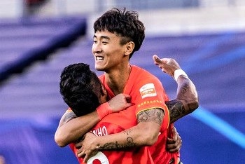 Paulinho giup doi bong cua Cannavaro thang tran khai man hinh anh