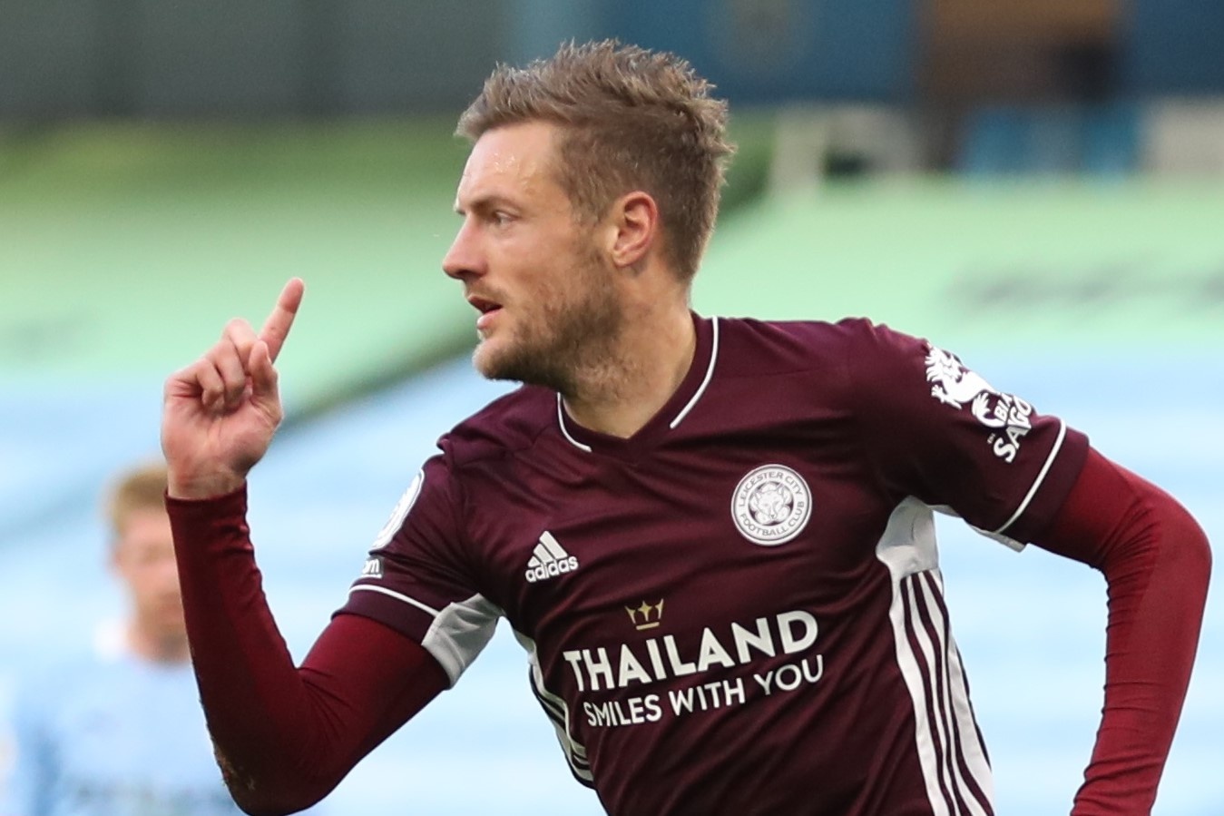 Vardy lap hat-trick giup Leicester ha Man City 5-2 hinh anh