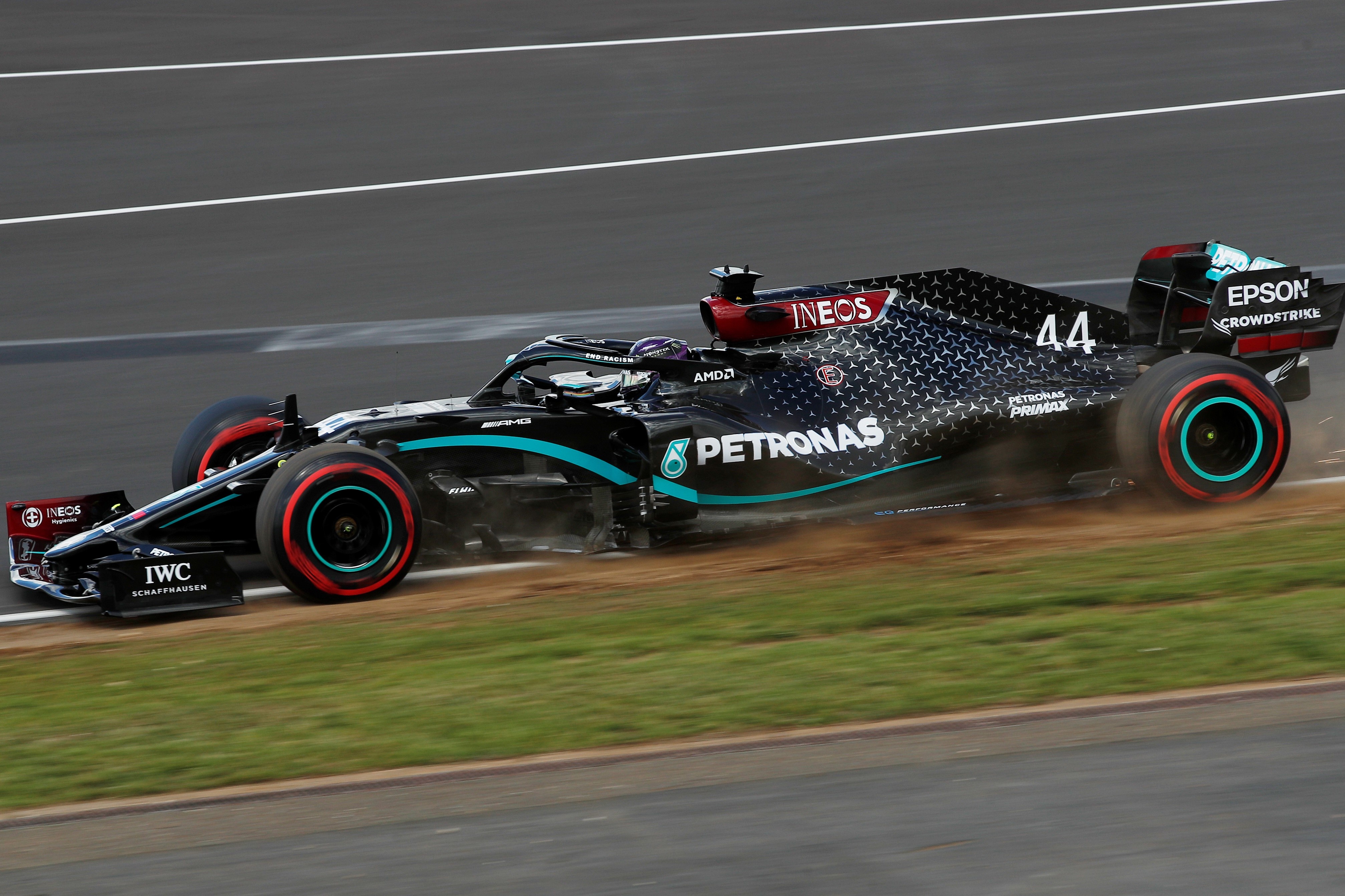 Lewis Hamilton pha ky luc tai duong dua F1 que nha hinh anh