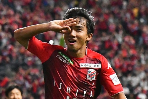 Chanathip va Iniesta vao doi hinh tieu bieu J.League thang 7 hinh anh