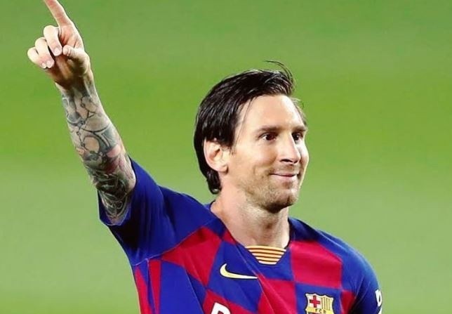 Mim cuoi khi thay Lionel Messi hinh anh