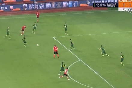 Oscar ghi ban tu pha danh got hinh anh