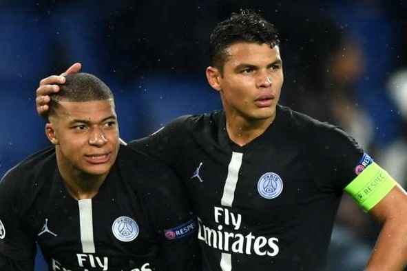 Thiago Silva lam nen lich su tai chung ket Champions League hinh anh
