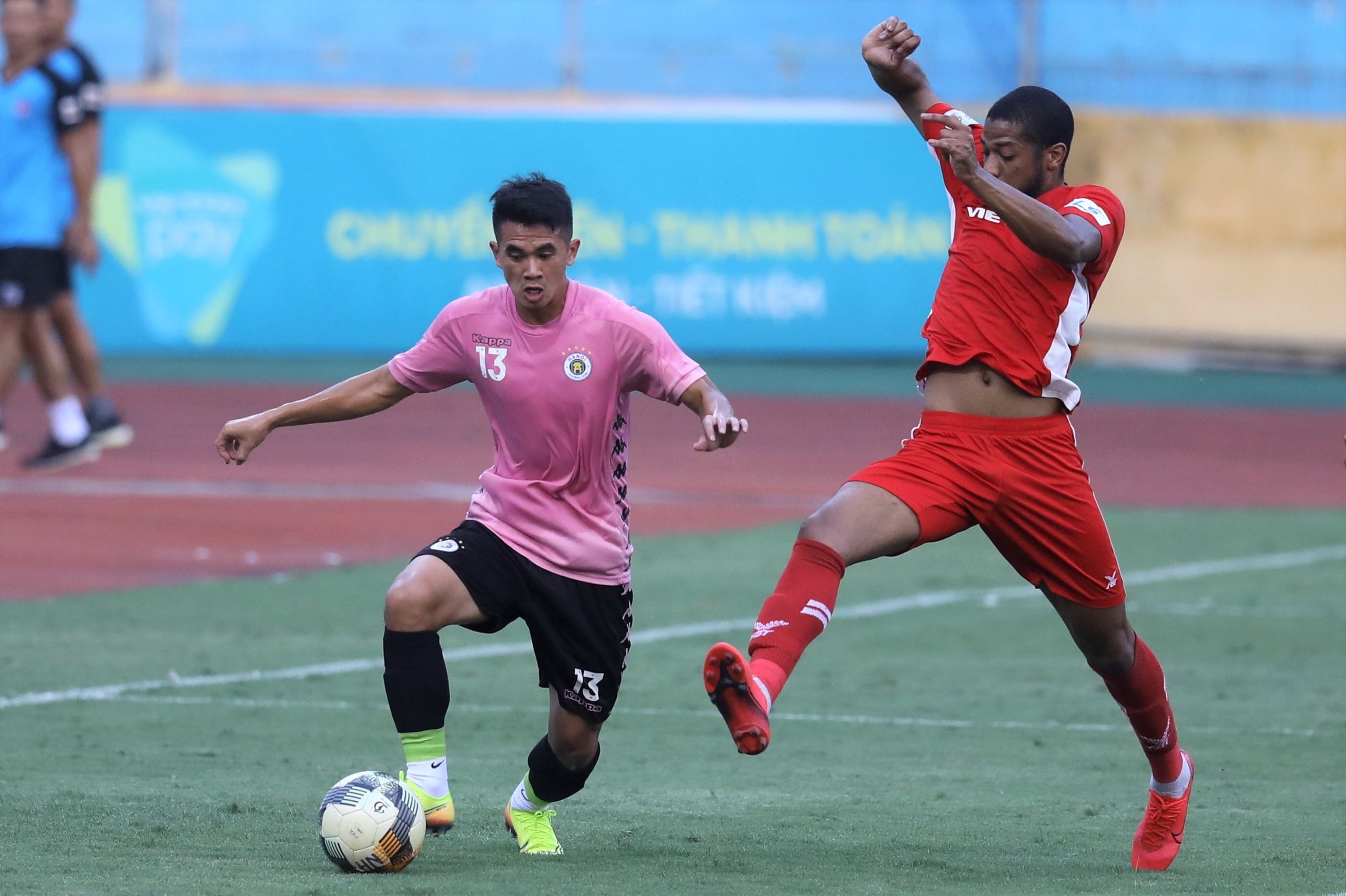 Van Hau da chinh anh 1