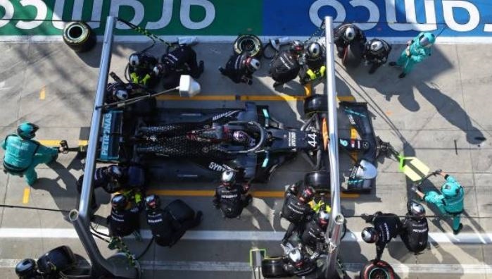 Hamilton bi phat anh 1