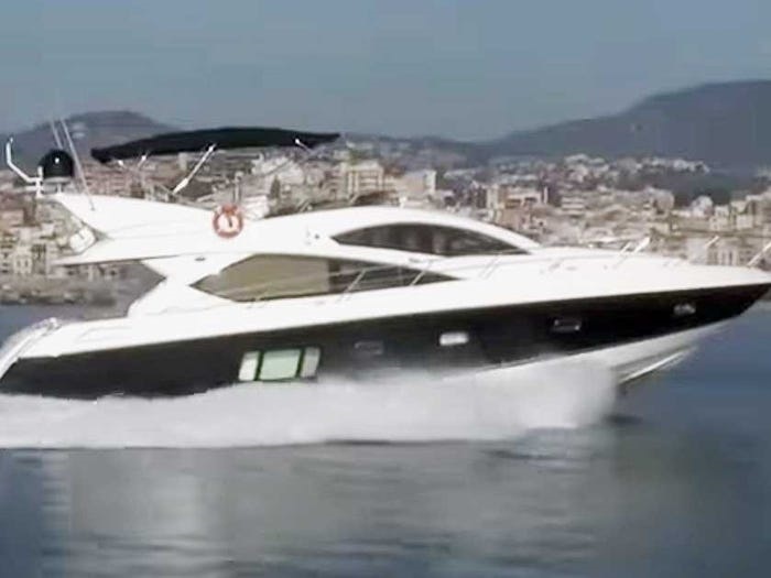 Djokovic song giau sang anh 10