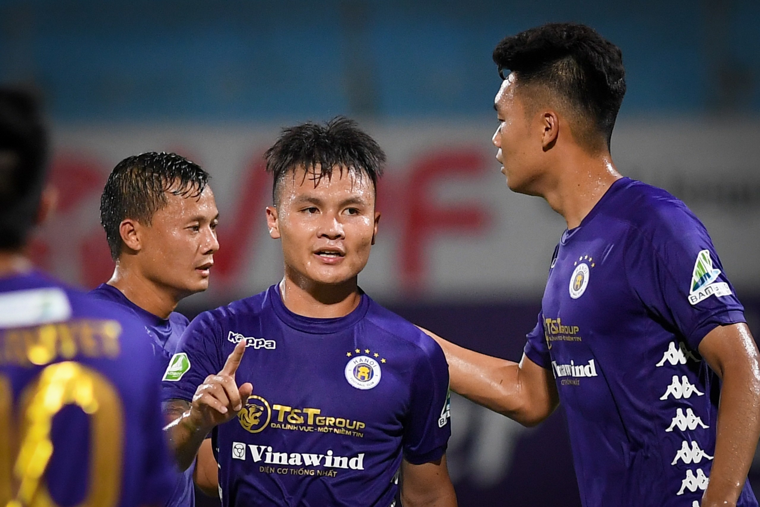 CLB Ha Noi vs Can Tho anh 2