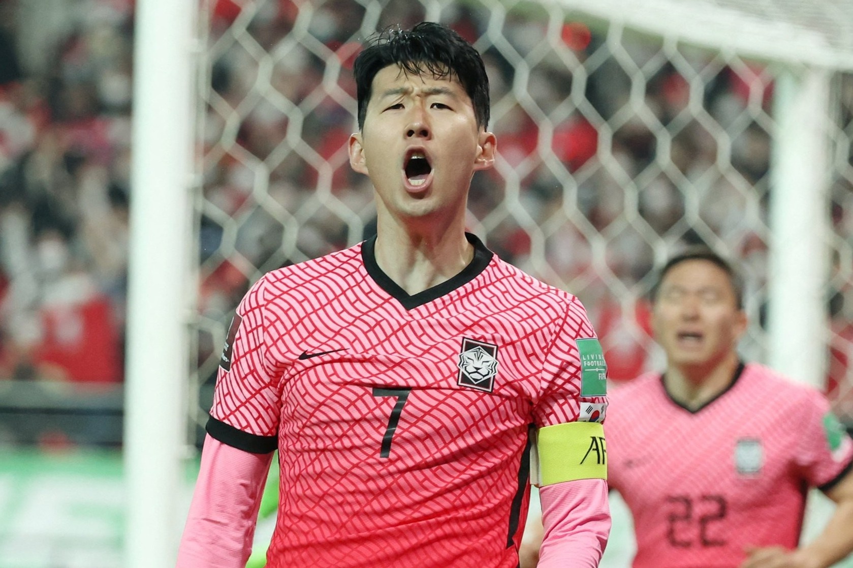 Son Heung-min giup tuyen Han Quoc thang Iran hinh anh