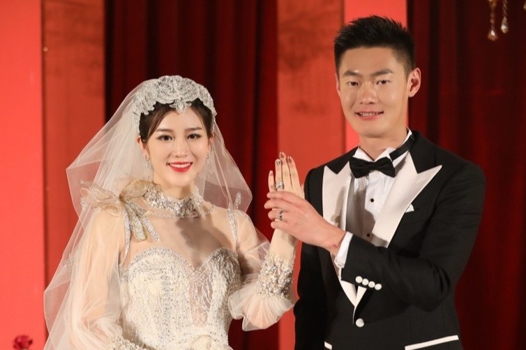 Cuu sao dien kinh Trung Quoc bi vo to bao hanh hinh anh