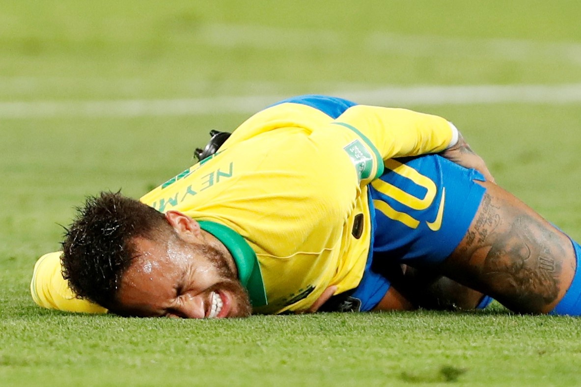 Hau ve Peru: 'Neymar la ga he' hinh anh