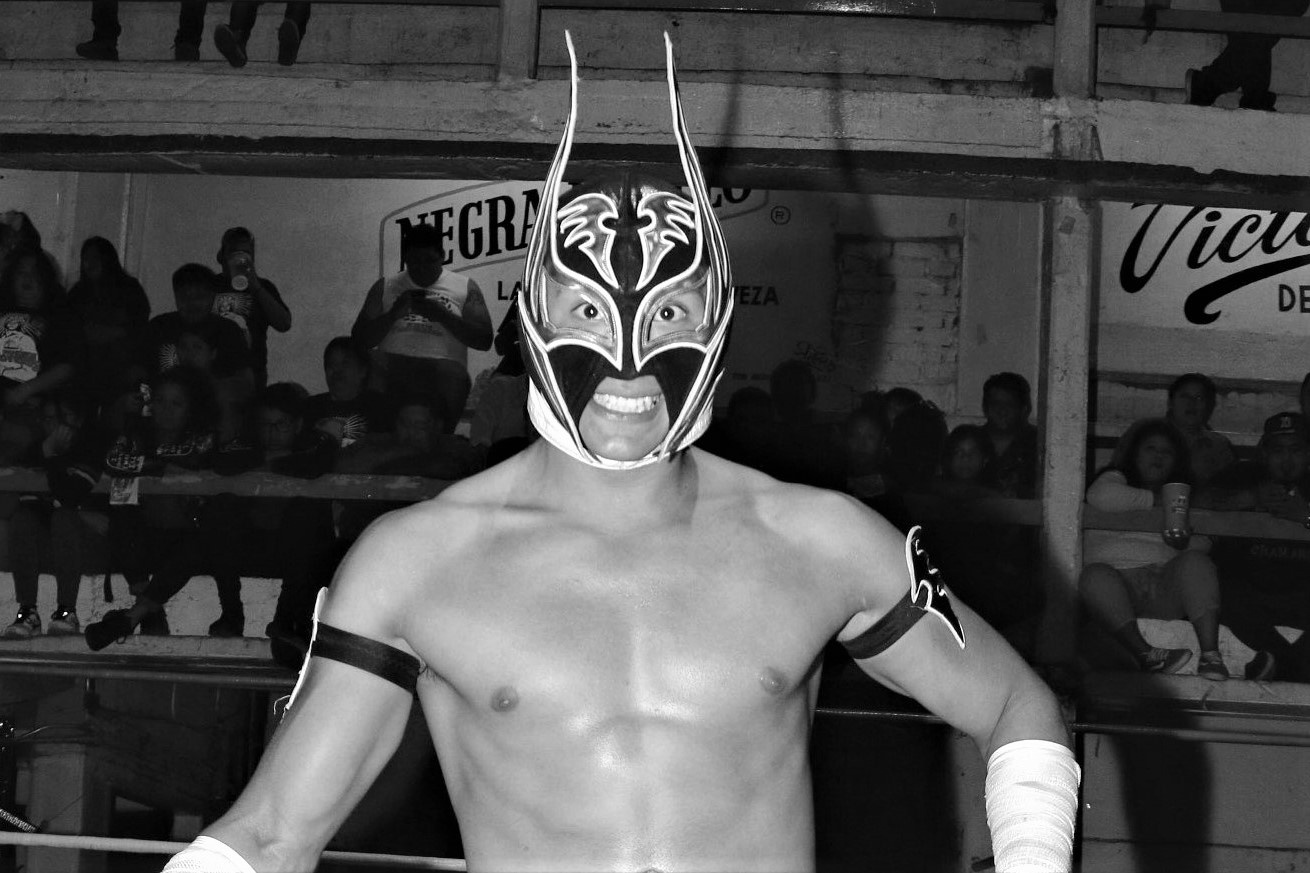 Do vat 26 tuoi qua doi tren san dau hinh anh