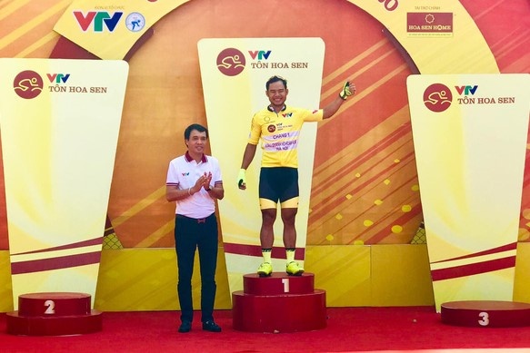 dua xe VTV Cup ton hoa sen anh 1