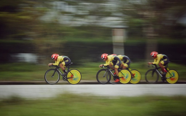 dua xe VTV - Cup Ton Hoa Sen anh 1