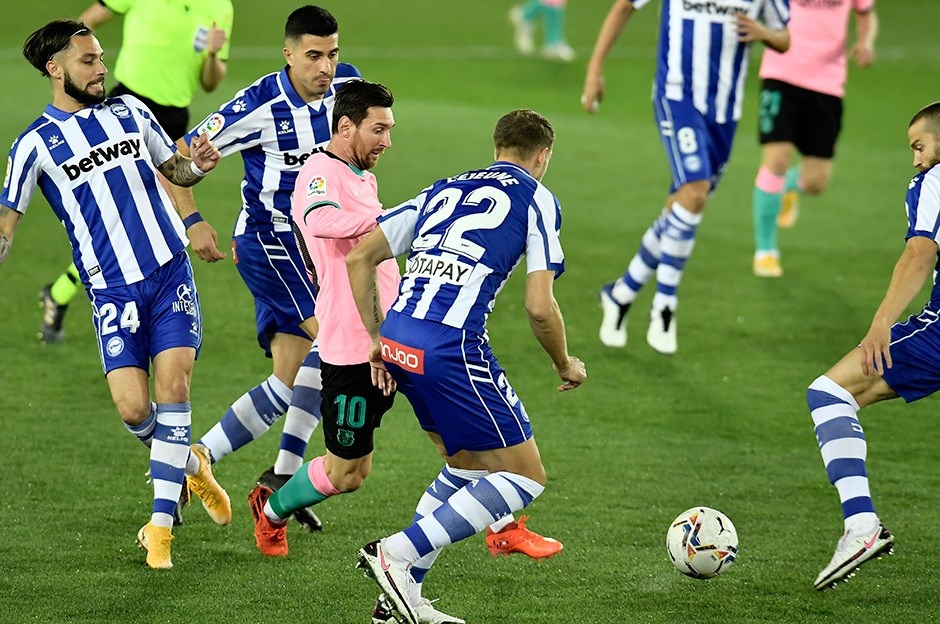 Barca bi ha thap anh 1