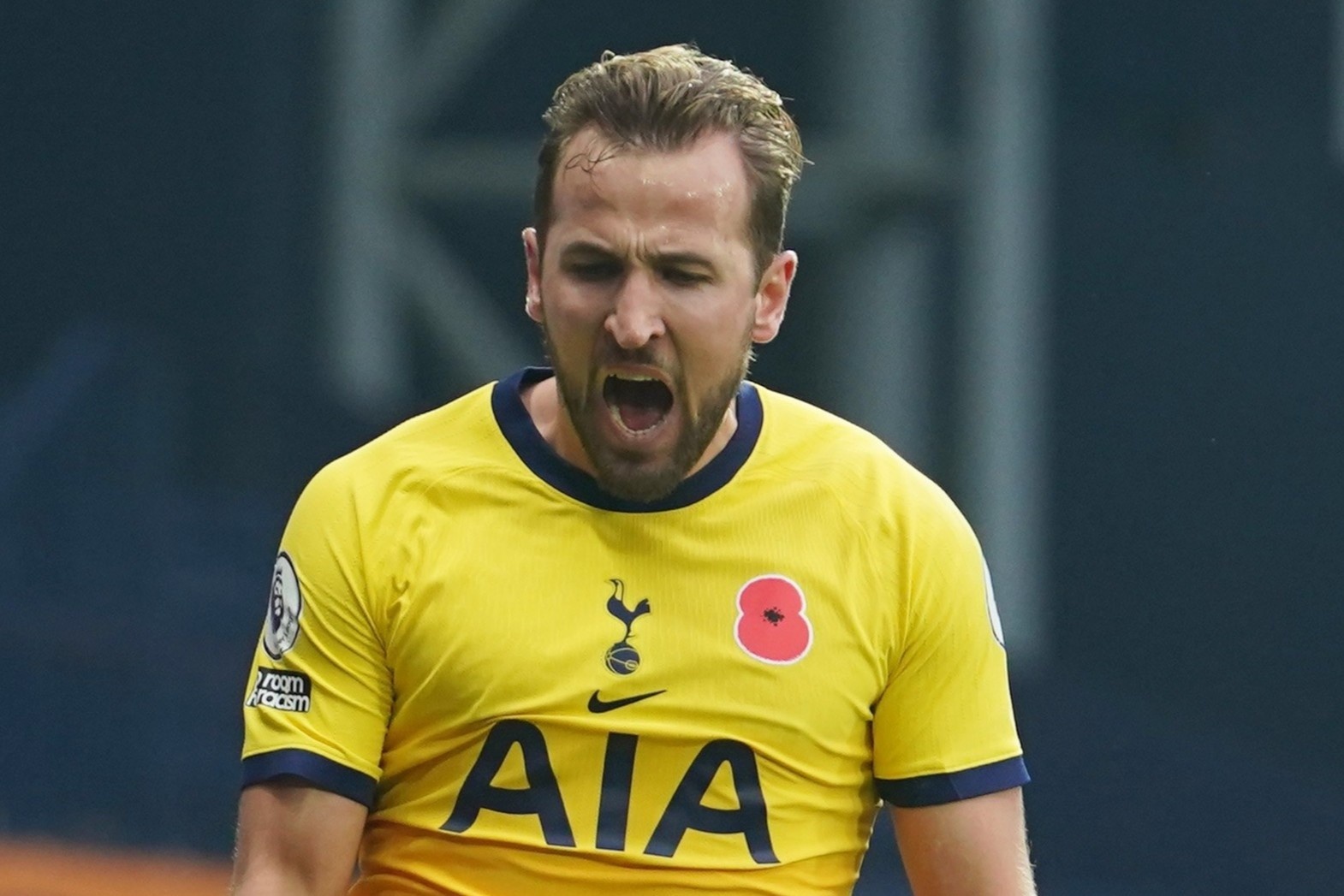 Harry Kane toa sang giup Tottenham vuon len ngoi dau hinh anh