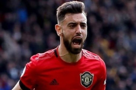 'Man Utd can 4 cau thu nhu Fernandes de canh tranh danh hieu' hinh anh