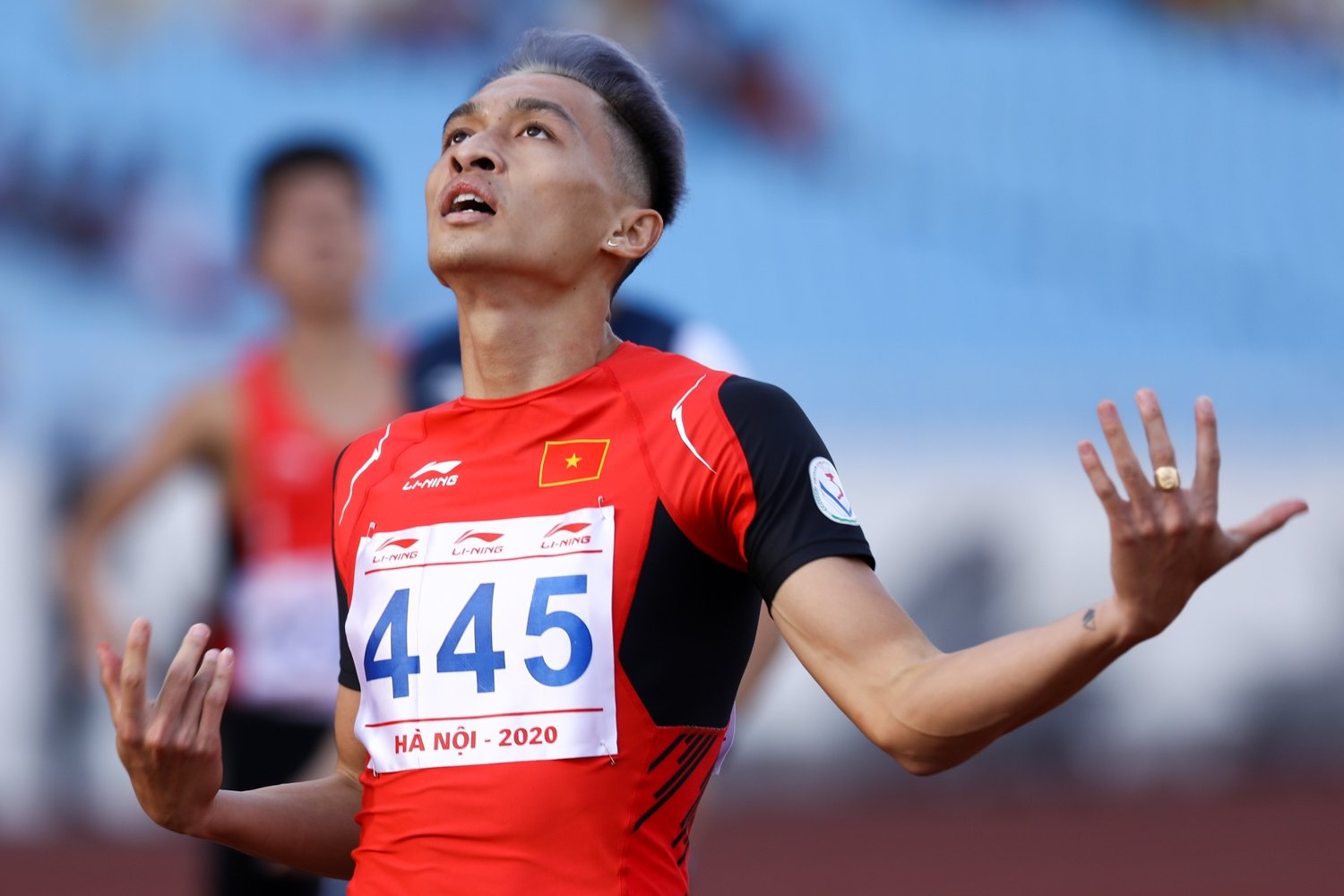 Lan thang Huyen 400 m nu anh 6