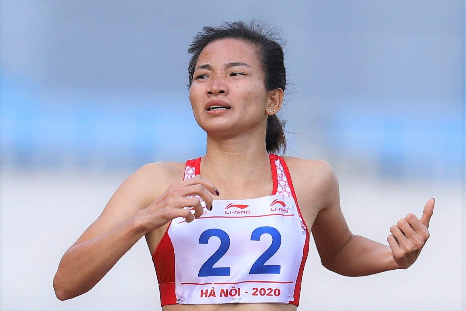 Nguyen Thi Oanh pha ky luc dien kinh quoc gia ton tai 18 nam hinh anh