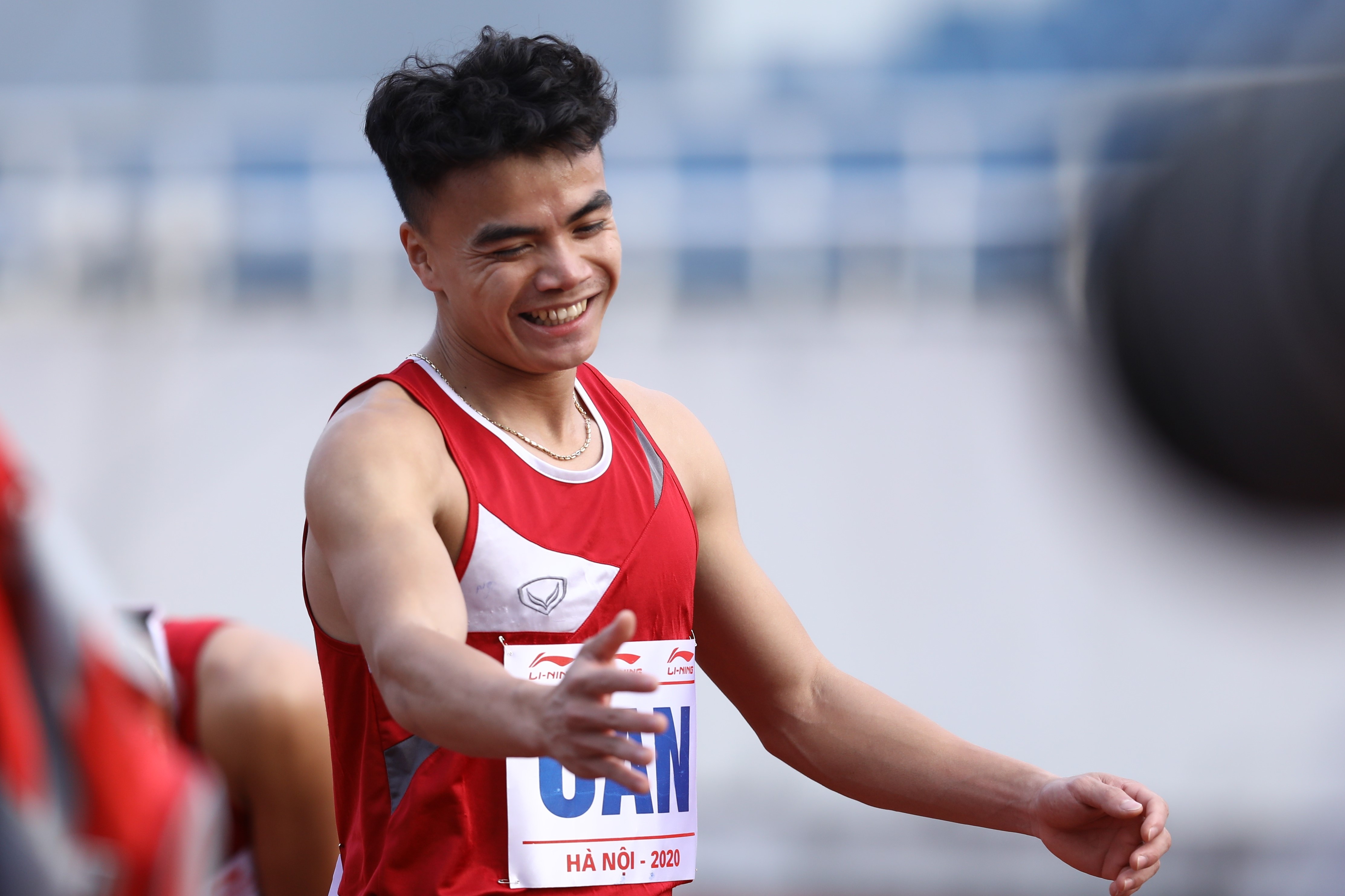 Ngan Ngoc Nghia dien kinh anh 3