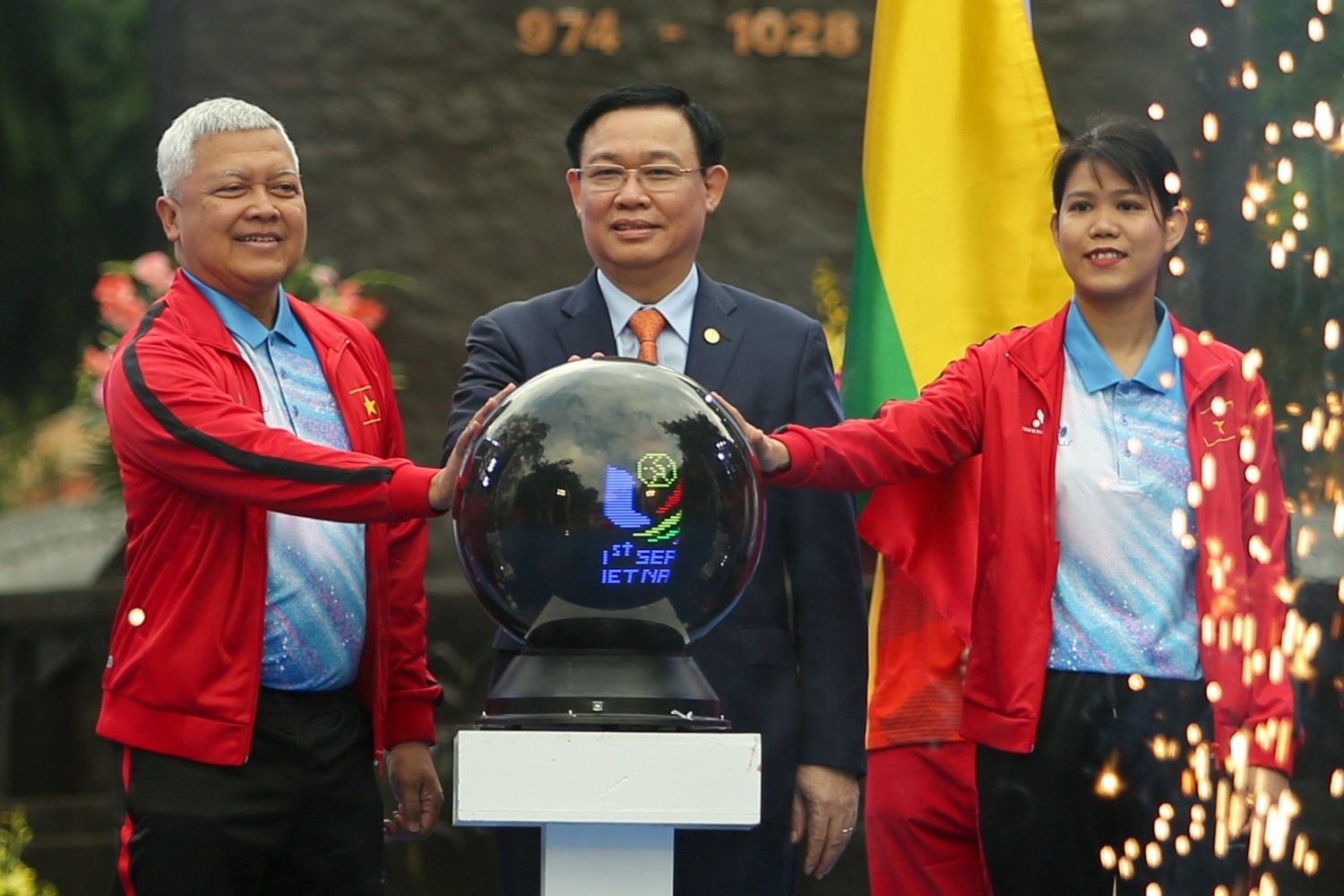 Khoi dong le dem nguoc mot nam truoc SEA Games 31 hinh anh