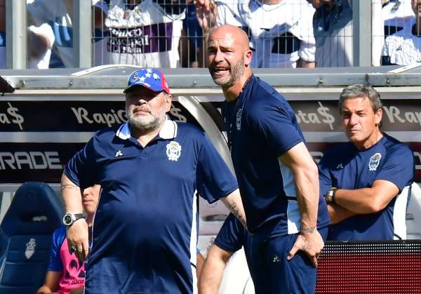 tro ly Maradona tu chuc anh 1