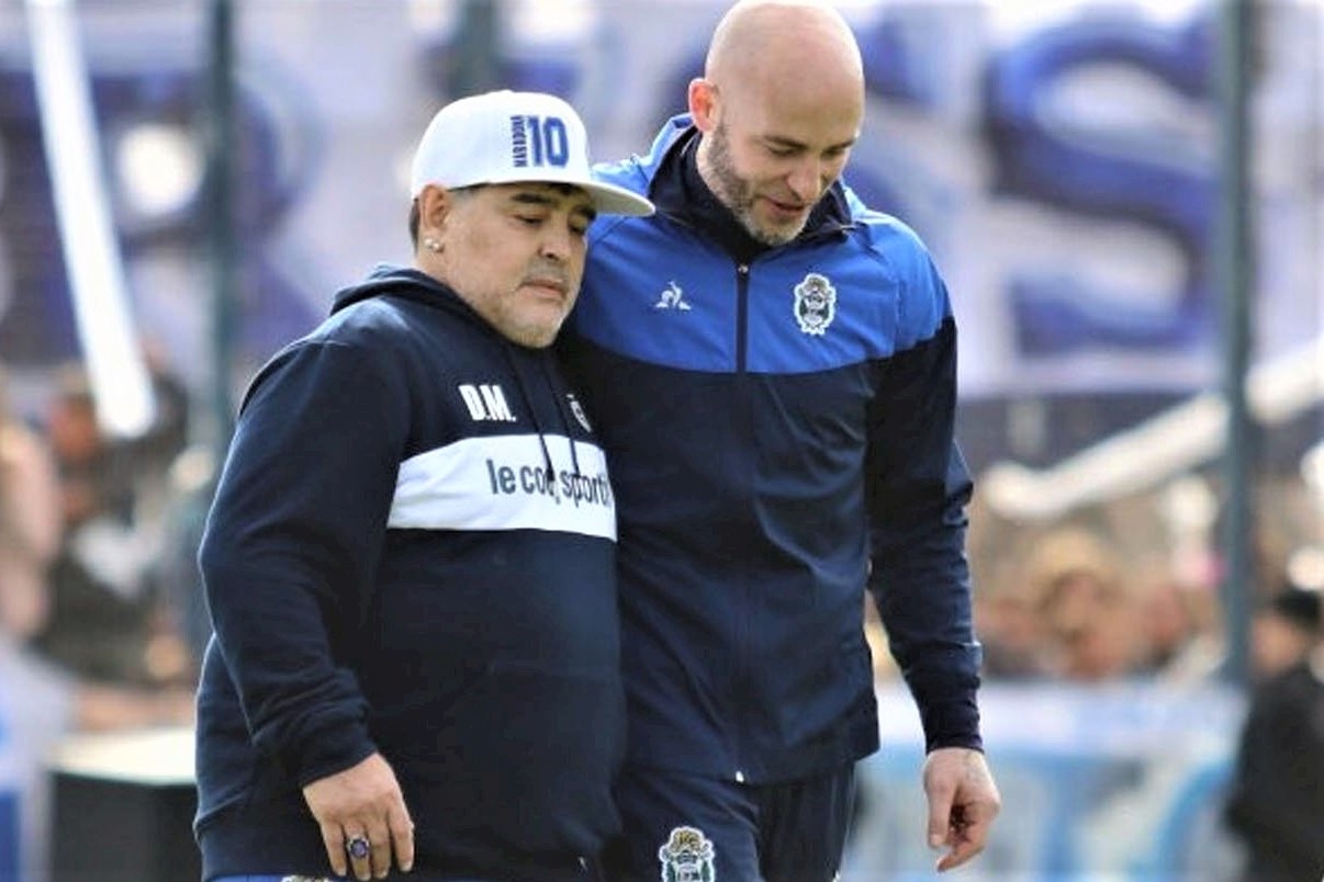 Tro ly cua Maradona tu chuc hinh anh