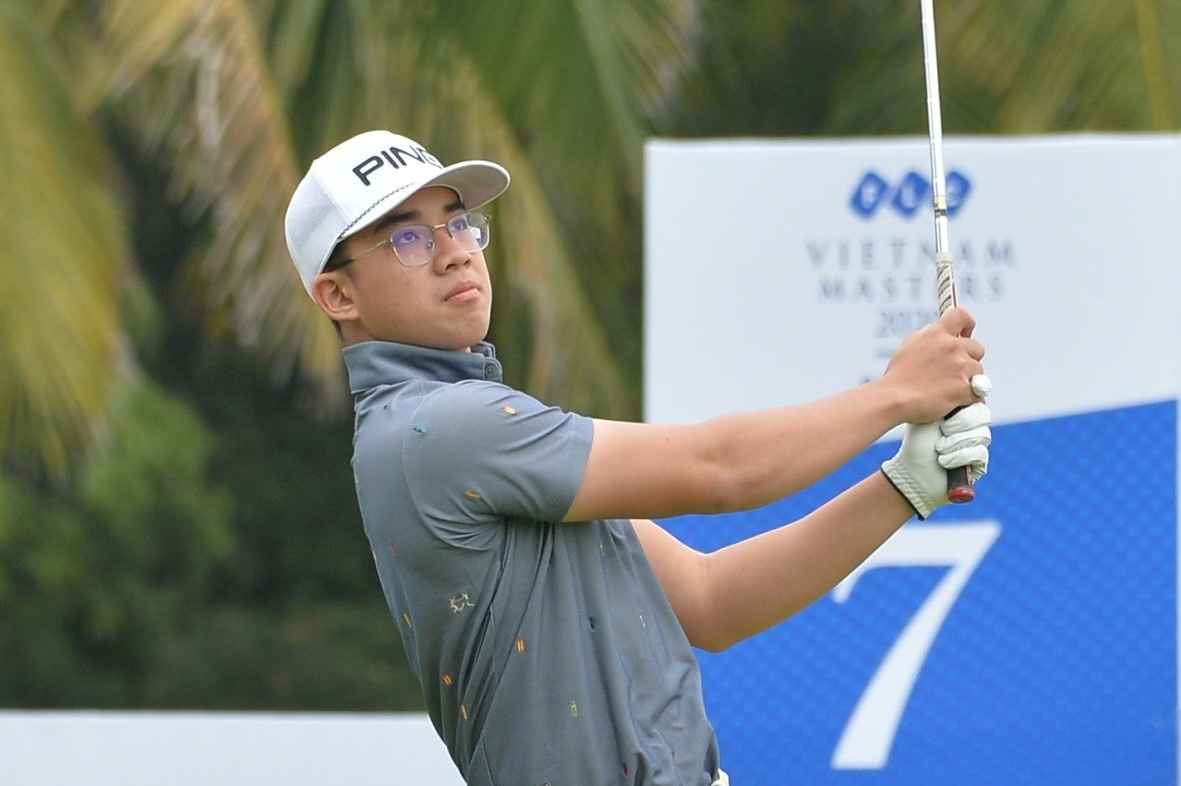 Hai golfer cung dan dau vong mot Vietnam Masters 2020 hinh anh
