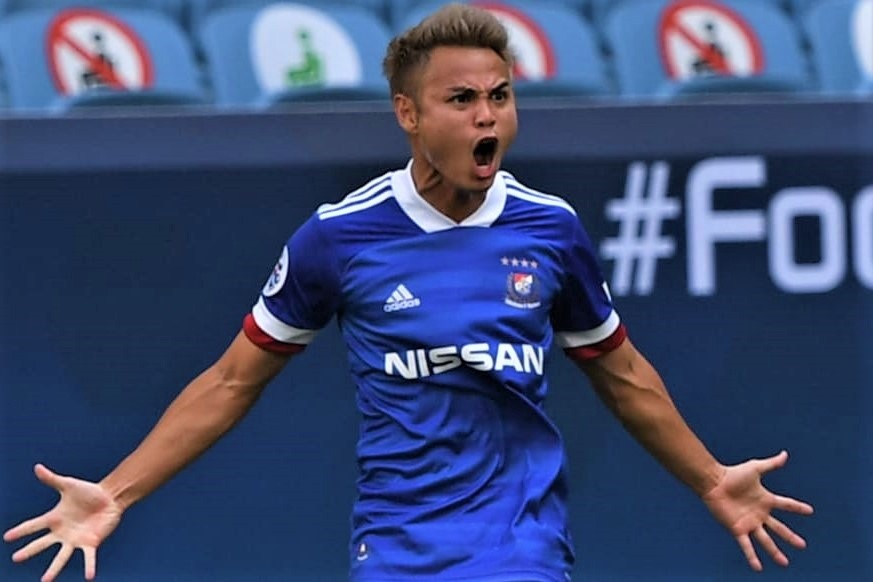 Hau ve Thai Lan nhan cu dup giai thuong tai AFC Champions League hinh anh