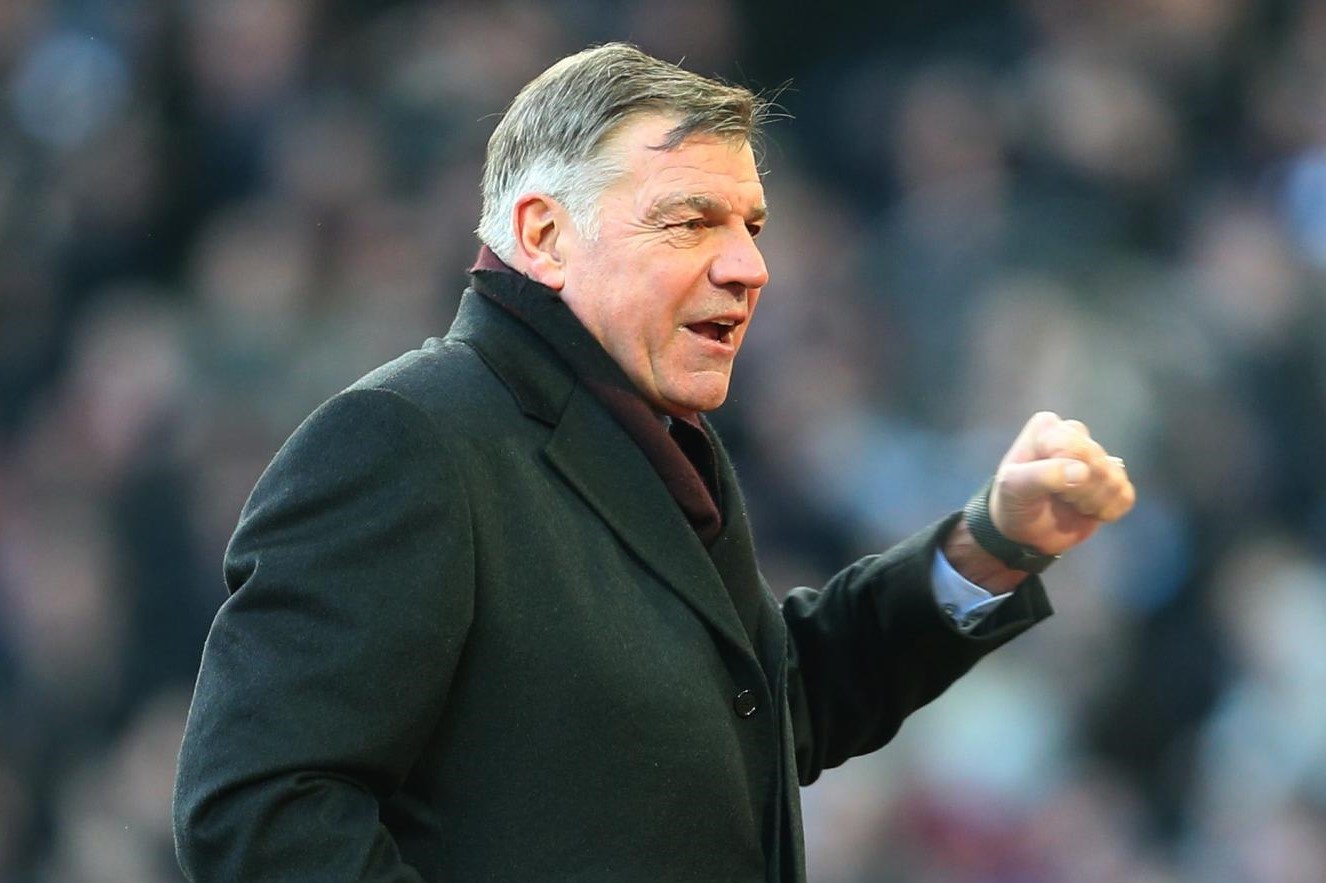 West Brom co tan HLV chi 5 gio sau khi sa thai Bilic hinh anh