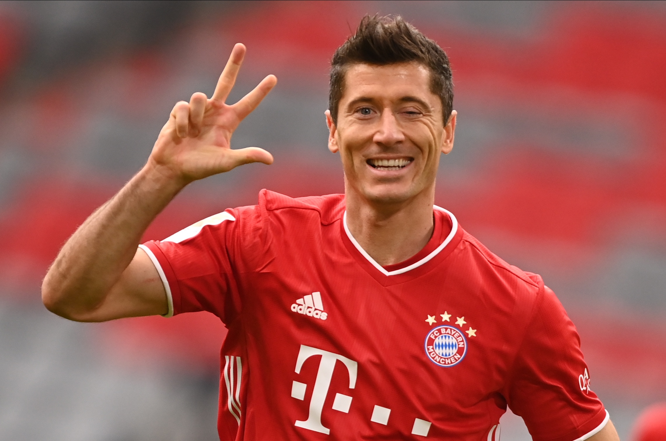 Lewandowski toa sang truoc ngay du FIFA The Best hinh anh