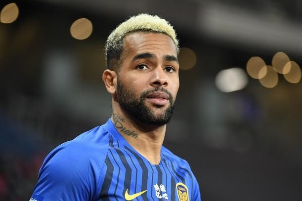 Cau thu 30 tuoi muon 80 trieu euro de nhap tich Trung Quoc hinh anh