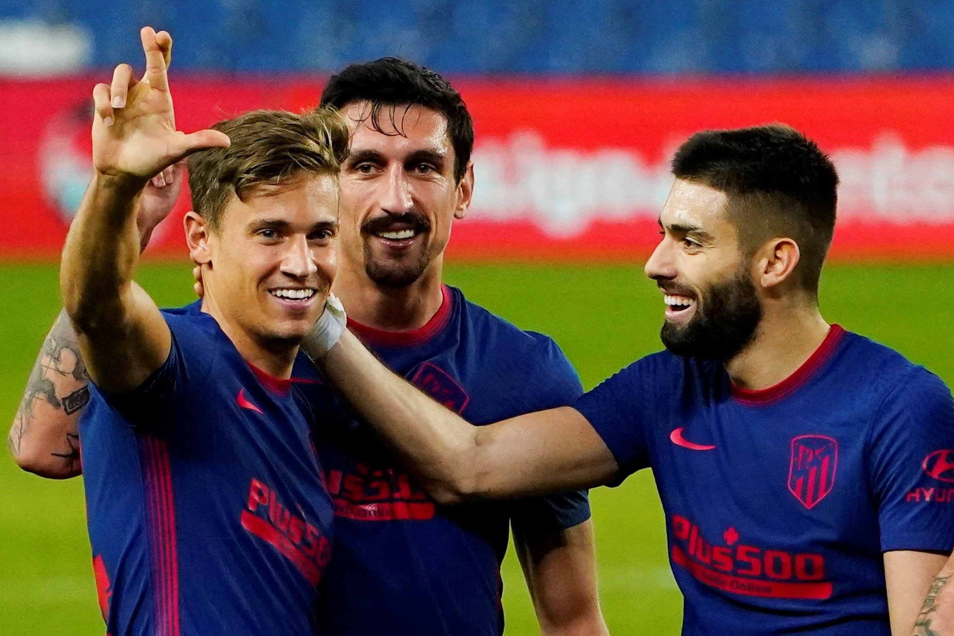 Atletico giu vung ngoi dau La Liga hinh anh