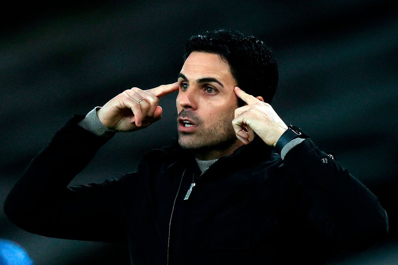 Guardiola: 'Arsenal se la sai lam neu sa thai Arteta' hinh anh