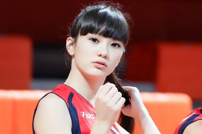 'Hoa khoi bong chuyen' chau A ket hon voi doanh nhan 32 tuoi hinh anh