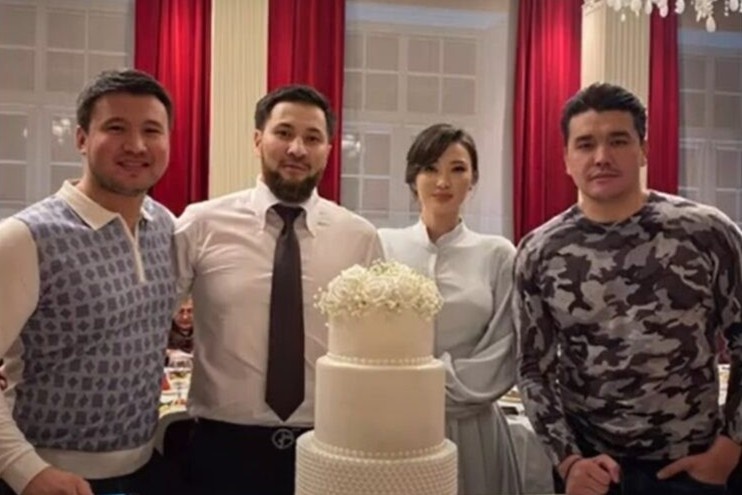 nu than bong chuyen ket hon anh 3