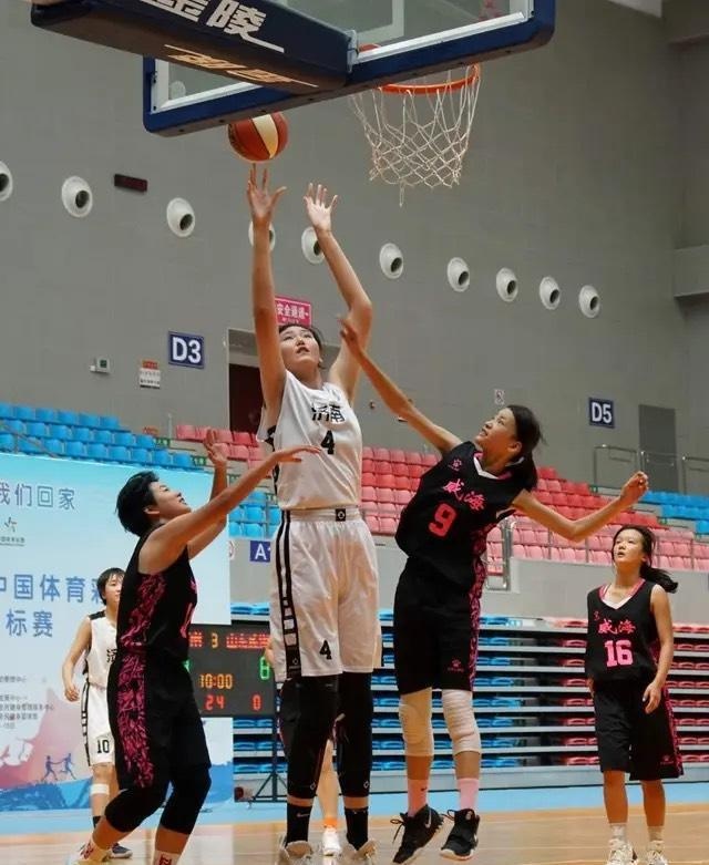 người khổng lồ bóng rổ ảnh 5 nguoi khong lo bong ro anh 5