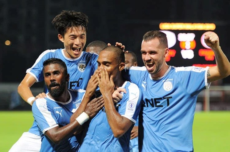 6 cau thu Malaysia nhiem nCoV hinh anh