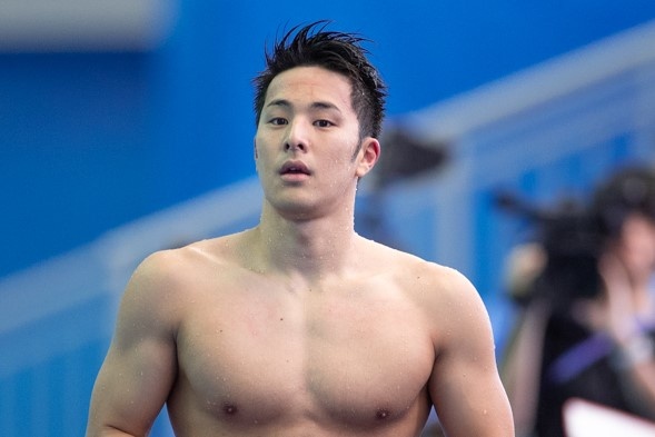 Nha vo dich the gioi gianh HCV sau be boi ngoai tinh hinh anh