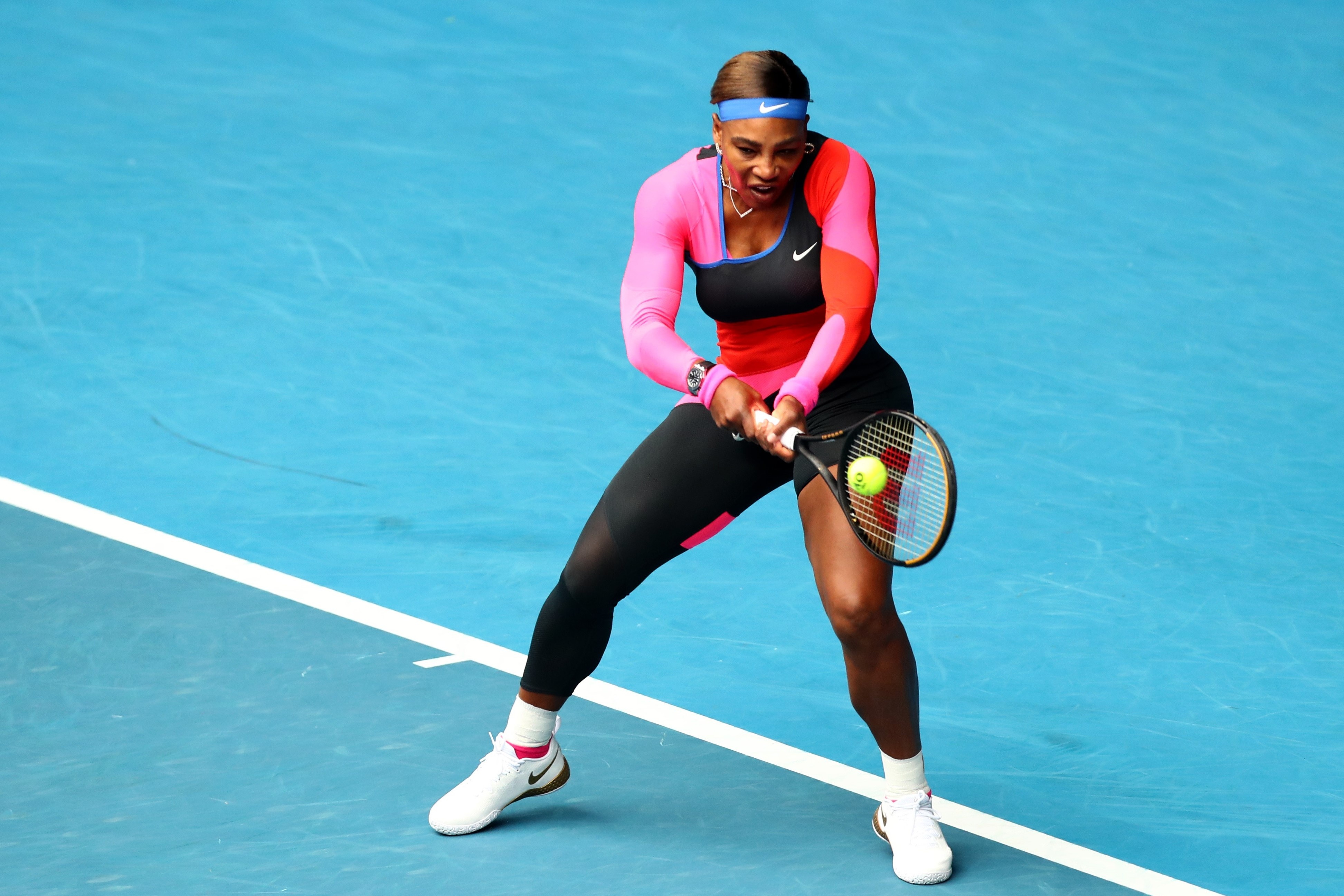 Trang phuc cua Serena gay tranh cai tai Australian Open hinh anh