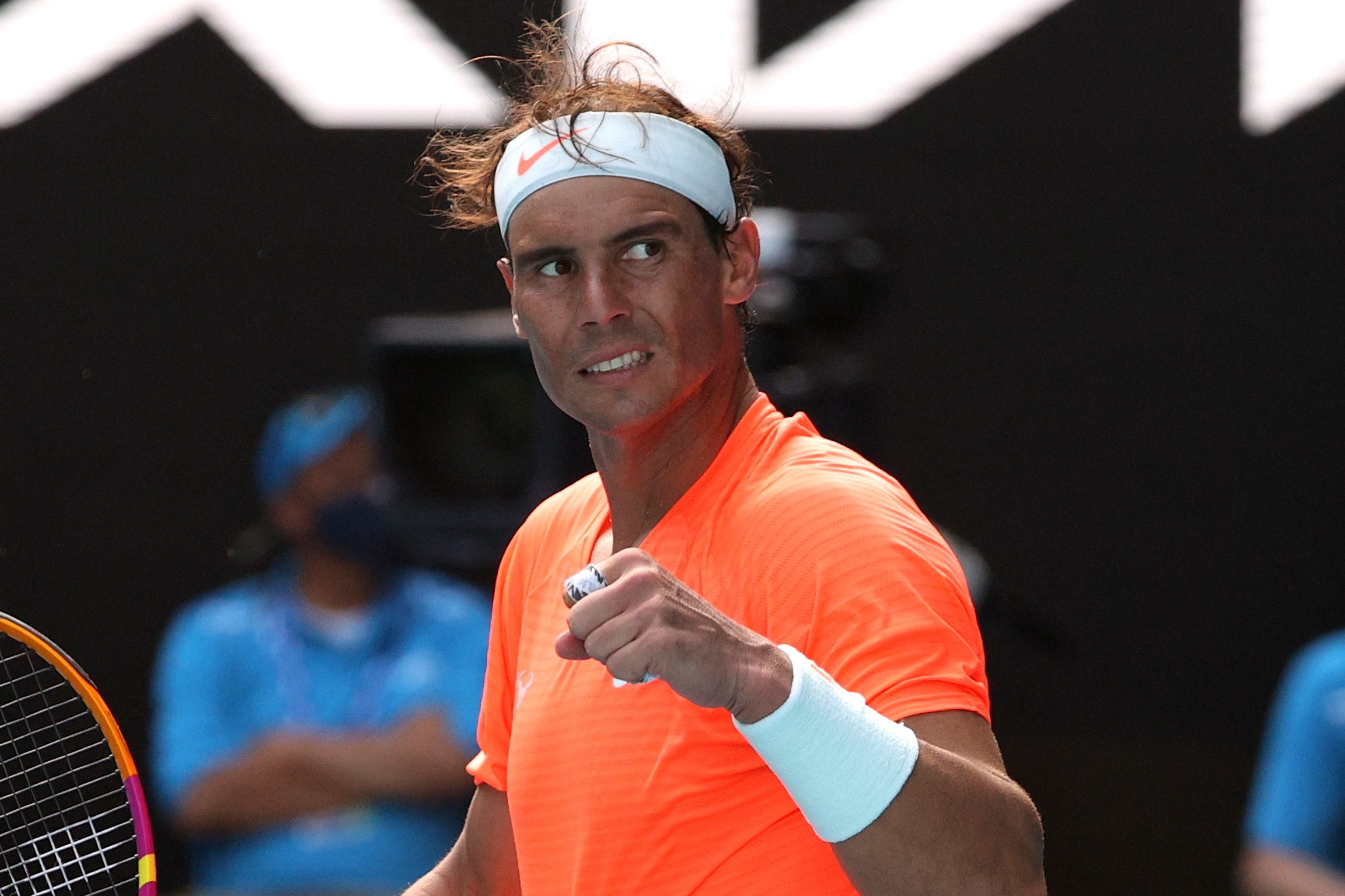 Nadal lan thu 13 vao tu ket Australian Open hinh anh